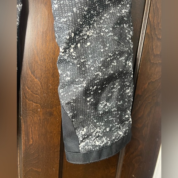 Kids Spyder Ski Pants Size 8, excellent condition. Super cute and stylish. - Picture 4 of 15